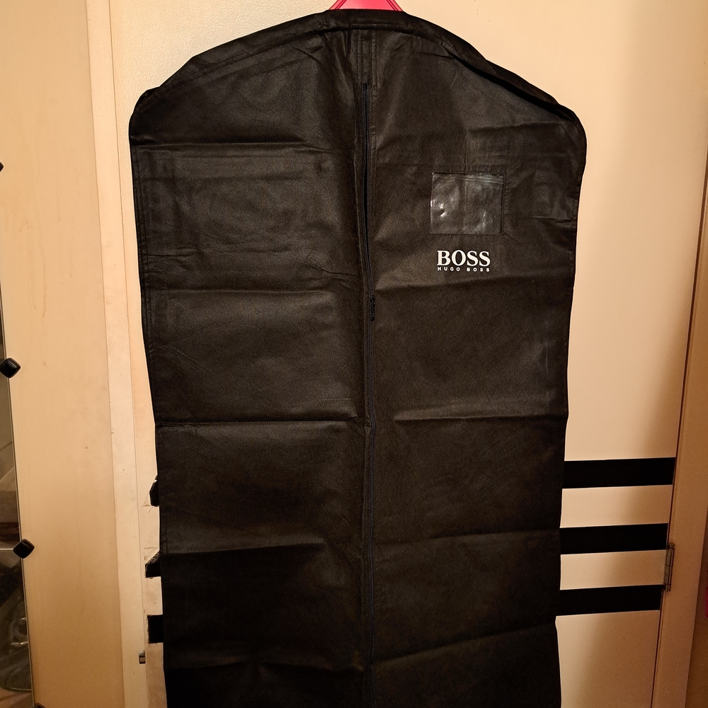 Hugo Boss Elegant Black Garment Cover